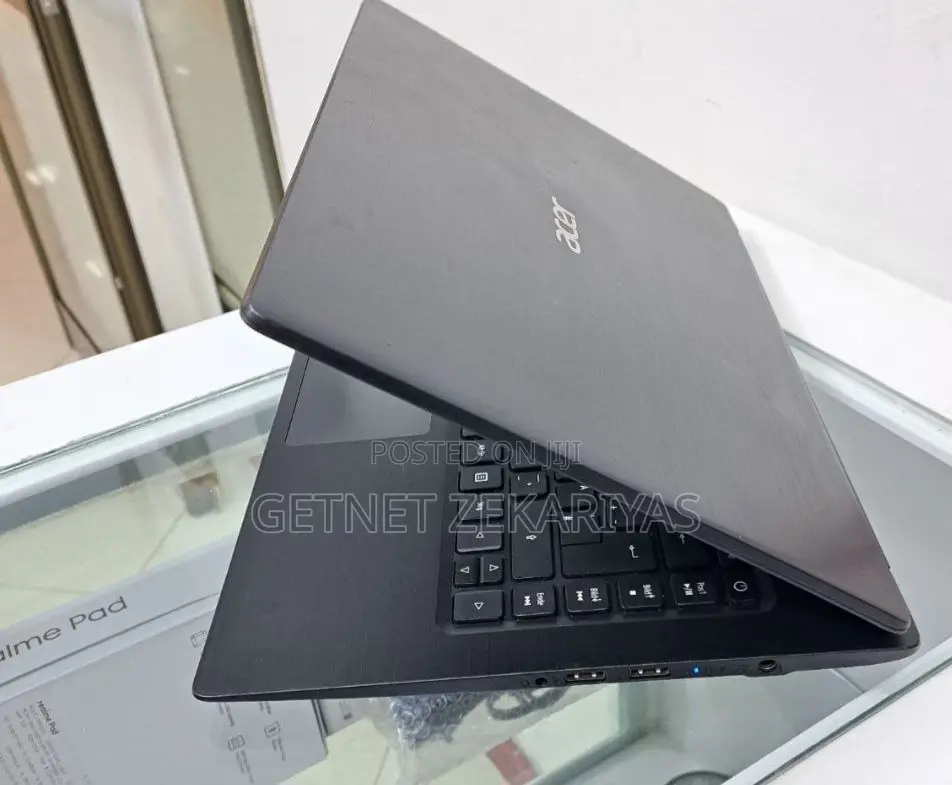 New Laptop Acer Aspire 1 A115-31 4GB Intel Core 2 Quad SSD 72GB