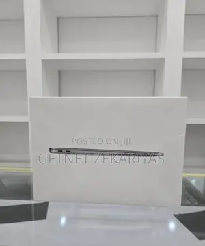 New Laptop Apple MacBook Air 8GB Apple M1 SSD 512GB