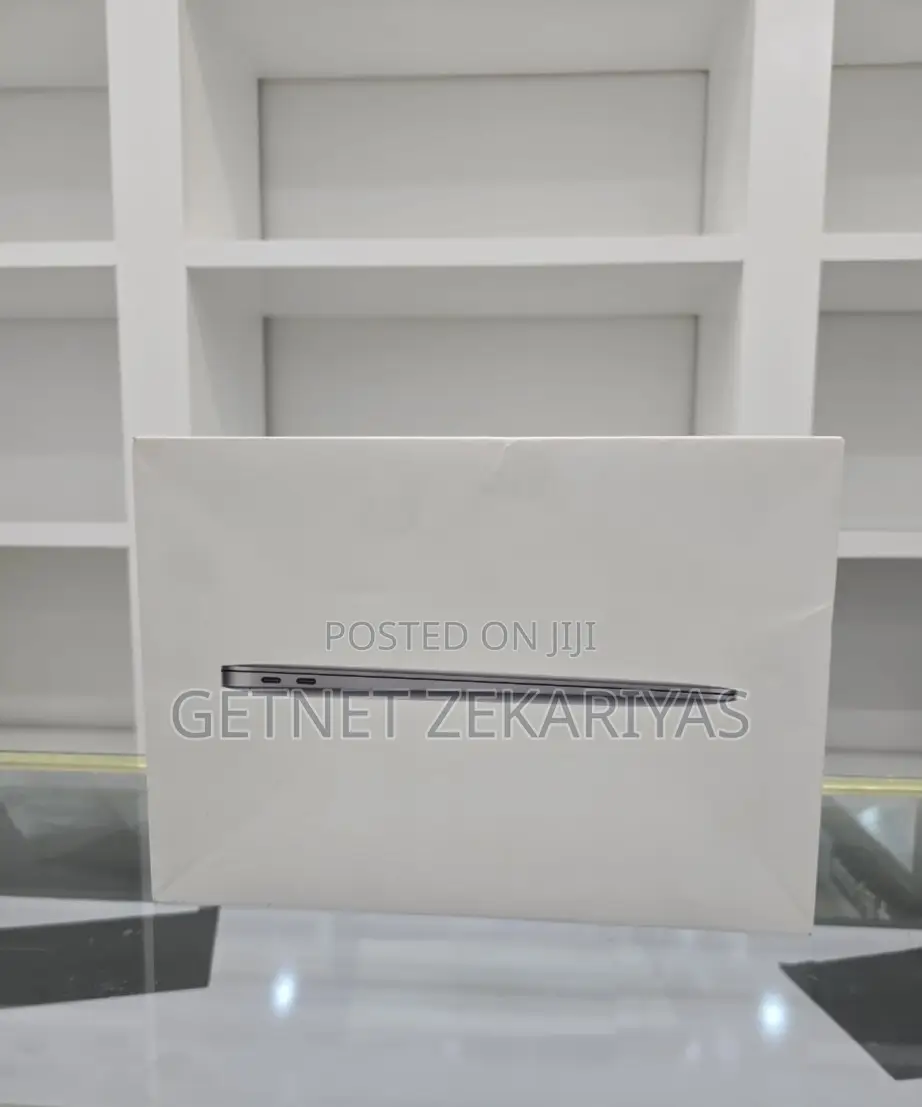 New Laptop Apple MacBook Air 8GB Apple M1 SSD 512GB