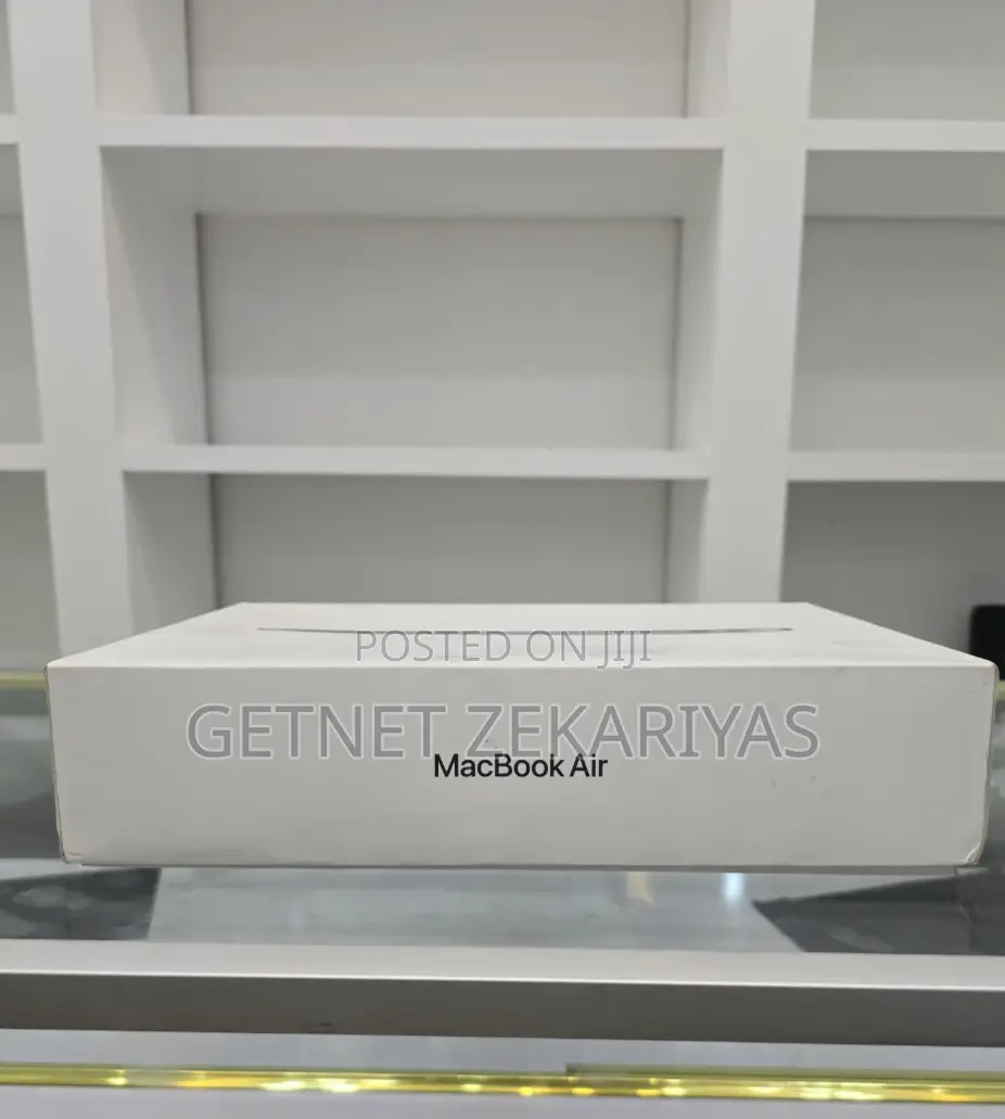 New Laptop Apple MacBook Air 8GB Apple M1 SSD 512GB