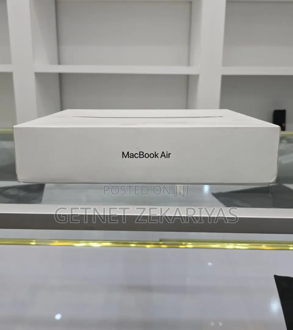 New Laptop Apple MacBook Air 8GB Apple M1 SSD 512GB