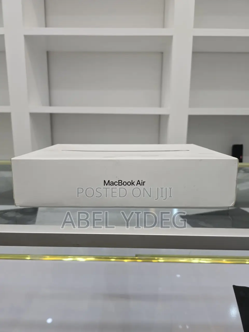 New Laptop Apple MacBook Air 2020 M1 8GB Apple M1 SSD 512GB