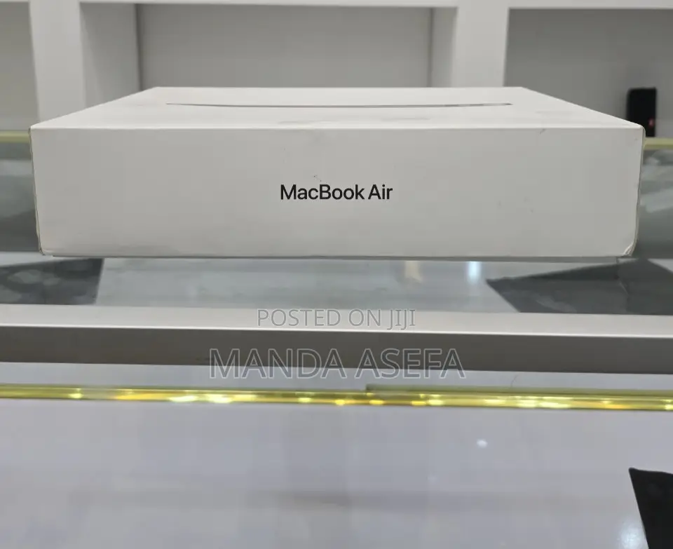 New Laptop Apple MacBook Air 8GB Apple M1 SSD 512GB