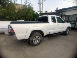 Toyota Tacoma 2011 White