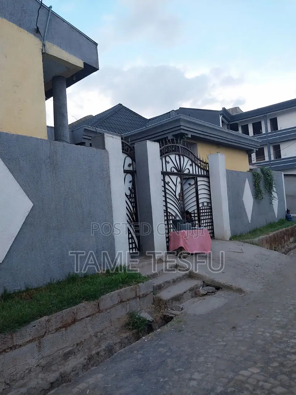 Furnished 3bdrm Villa in Kotobe, Yeka for sale