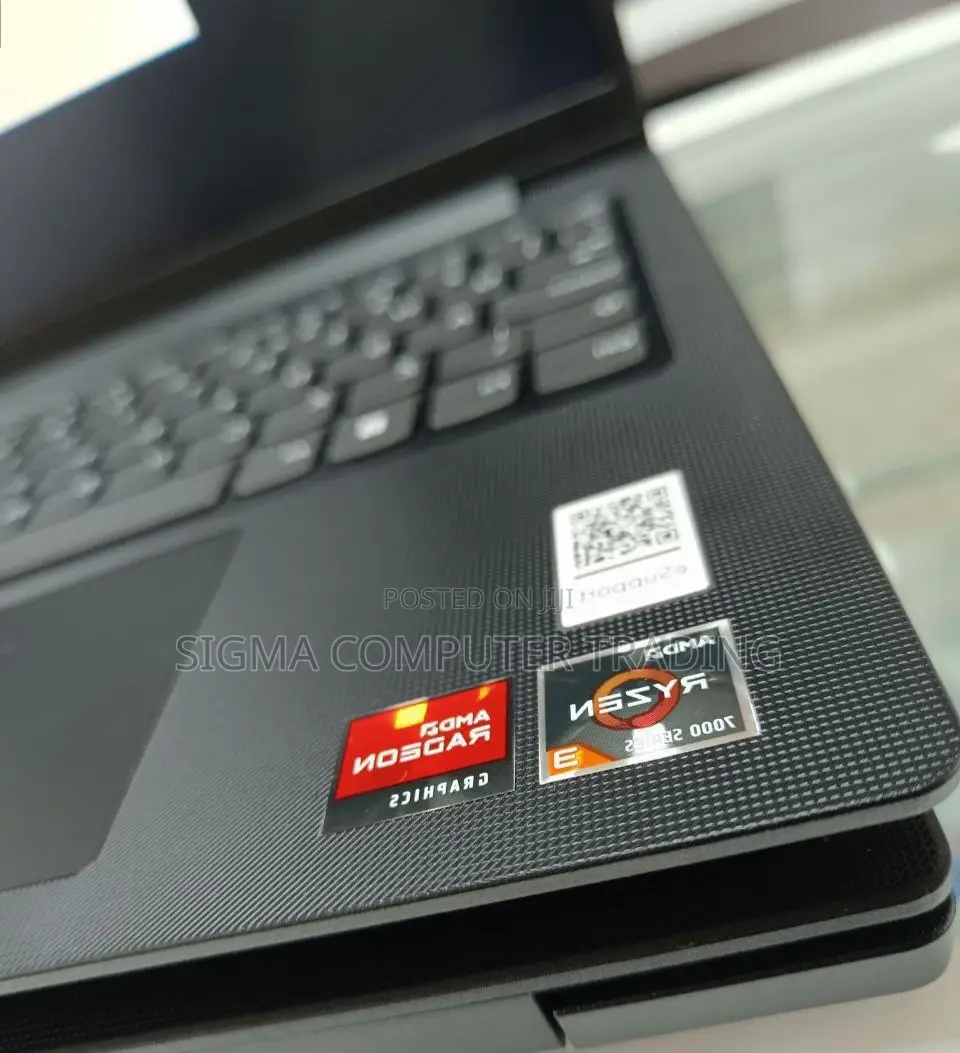 New Laptop Lenovo Ideapad 3 8GB AMD Ryzen 3 SSD 256GB