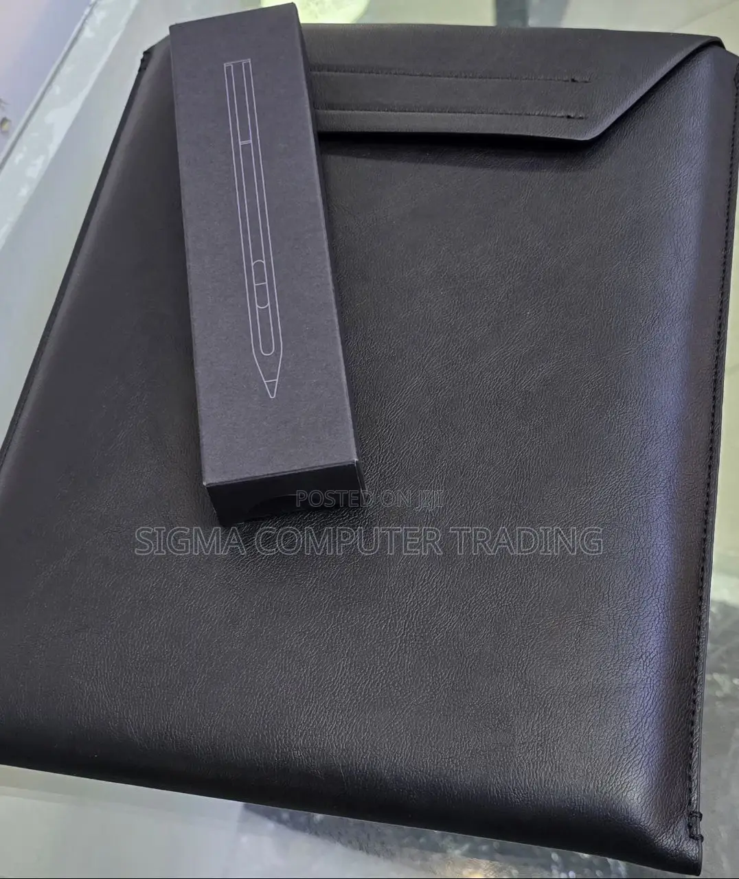 New Laptop HP Spectra 13 16GB Intel Core I7 SSD 1T