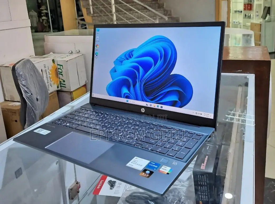 New Laptop HP Pavilion 15 16GB Intel Core I5 SSD 1T