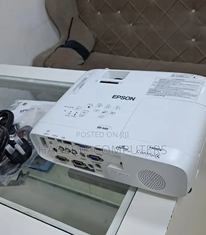 Brand New EPSON X49 Projector