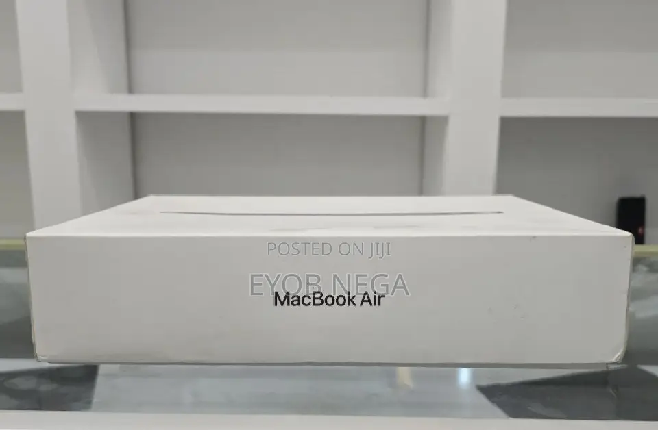 New Laptop Apple MacBook Air 8GB Apple M1 SSD 512GB