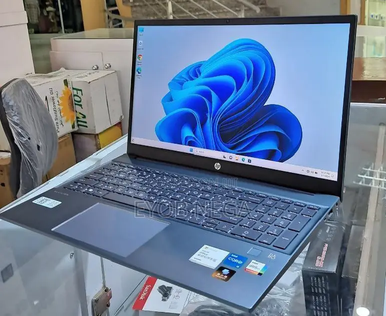 New Laptop HP Pavilion 15 16GB Intel Core I5 SSD 1T