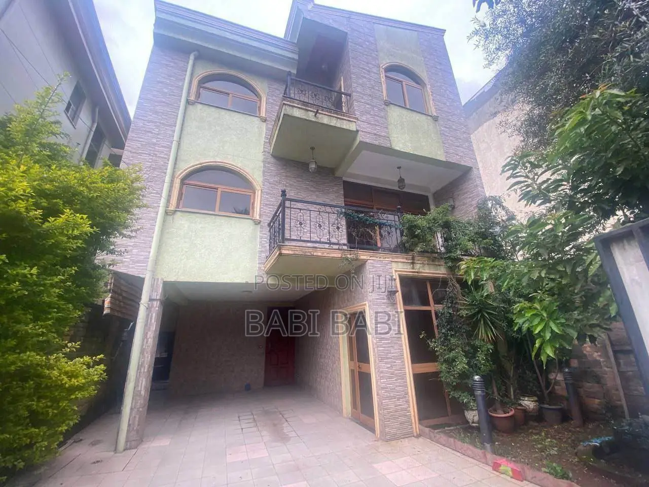 6bdrm House in Meskel Flower, Kirkos for sale