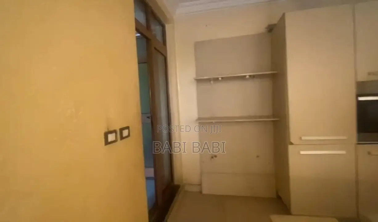 6bdrm House in Meskel Flower, Kirkos for sale