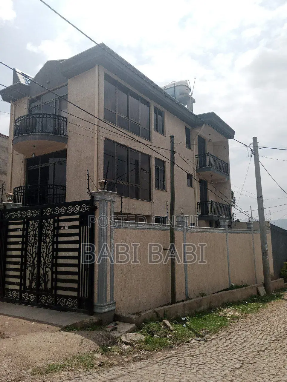 5bdrm House in Jemo, Nifas Silk-Lafto for sale