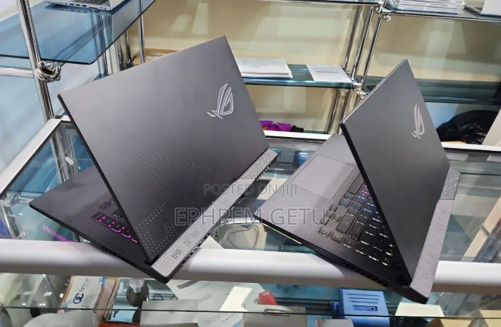 New Laptop Asus ROG Strix G15 16GB AMD Ryzen 7 SSD 1T