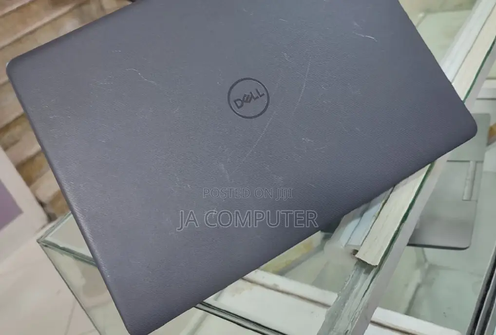 New Laptop Dell Vostro 14 5468 8GB Intel Core I5 SSD 256GB