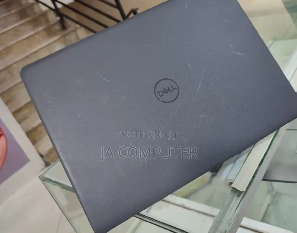 New Laptop Dell Vostro 14 5468 8GB Intel Core I5 SSD 256GB