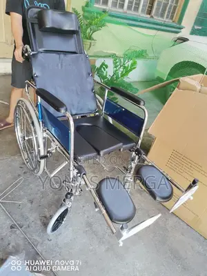 Wheelchair≈ዊልቸር*Wheelchair+Wheelchair‐Wheelchair\Wheelchair