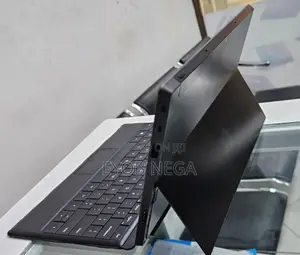 Photo - New Laptop Microsoft Surface 2GB SSD 32GB