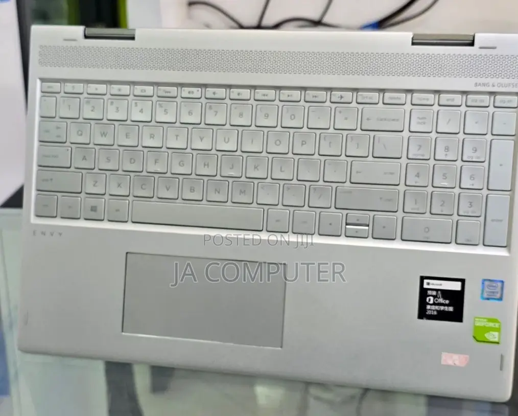 New Laptop HP Envy X360 20GB Intel Core I7 SSD 512GB