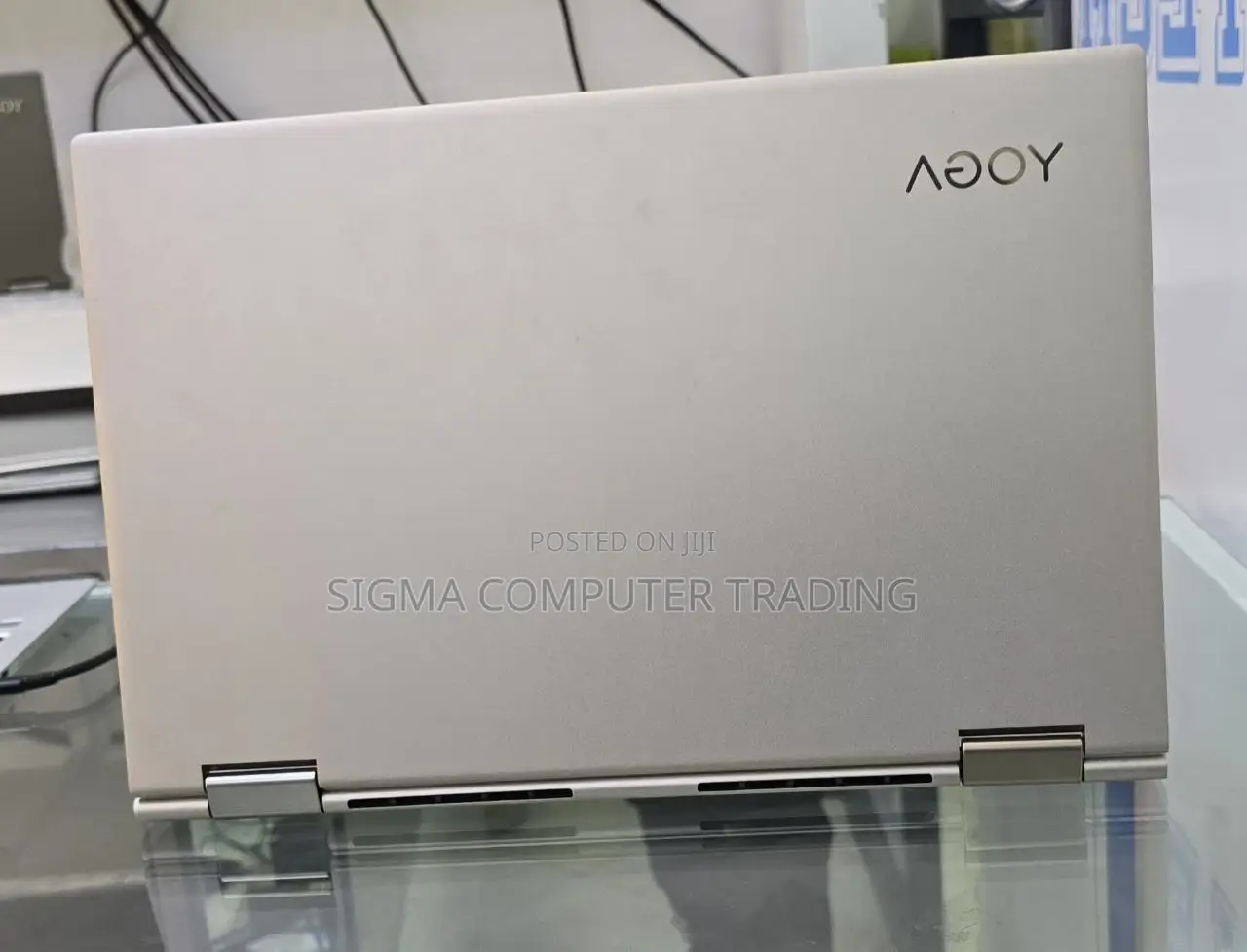 New Laptop Lenovo Yoga 700 12GB Intel Core I7 SSD 512GB