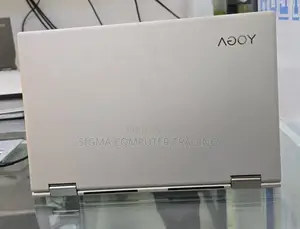 New Laptop Lenovo Yoga 700 12GB Intel Core I7 SSD 512GB