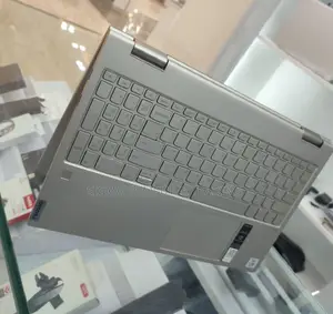 New Laptop Lenovo Yoga 700 12GB Intel Core I7 SSD 512GB