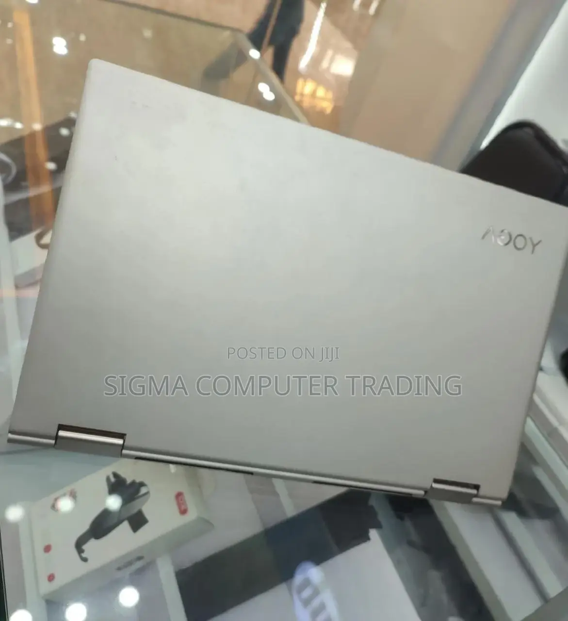 New Laptop Lenovo Yoga 700 12GB Intel Core I7 SSD 512GB