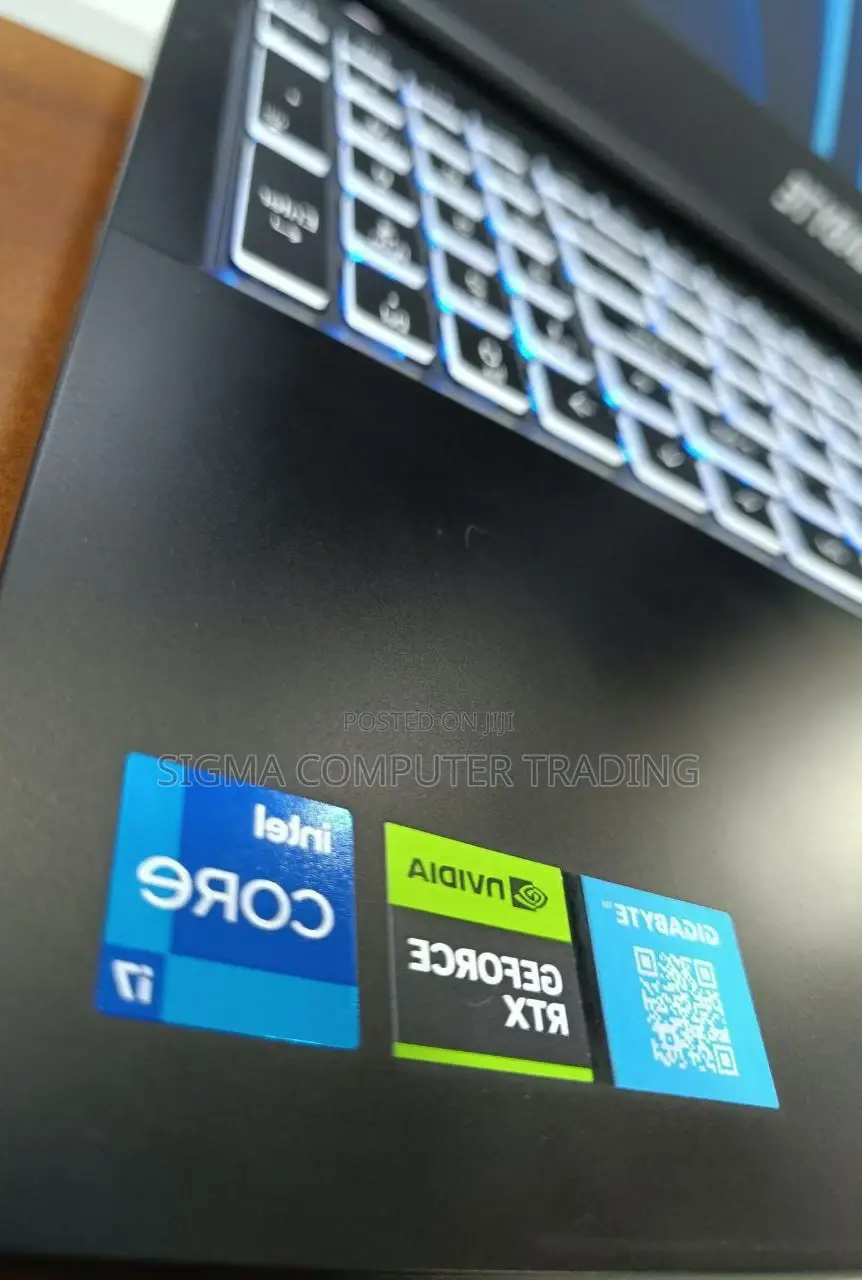 New Laptop Gigabyte AERO 15 16GB Intel Core I7 SSD 512GB