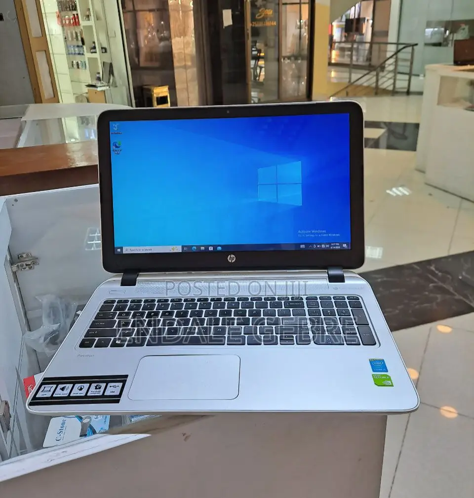 New Laptop HP Pavilion 15 8GB Intel Core I5 HDD 1T