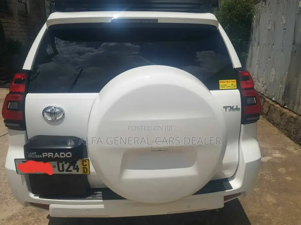Toyota Land Cruiser Prado 2019 White