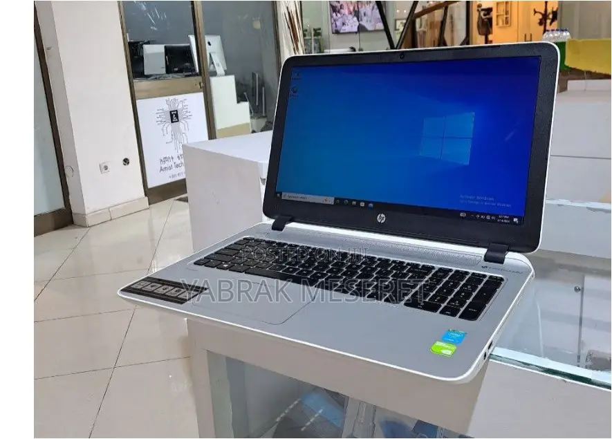 New Laptop HP Pavilion 15 8GB Intel Core I5 HDD 1T