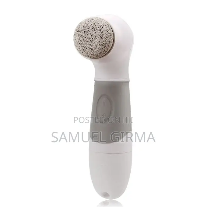 ~MORA Beauty Care Massager/Cleansing Brush