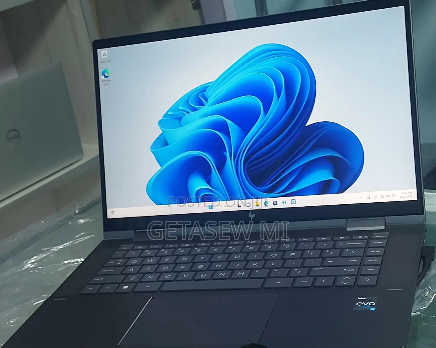 New Laptop HP Envy X360 8GB Intel Core i7 SSD 1T