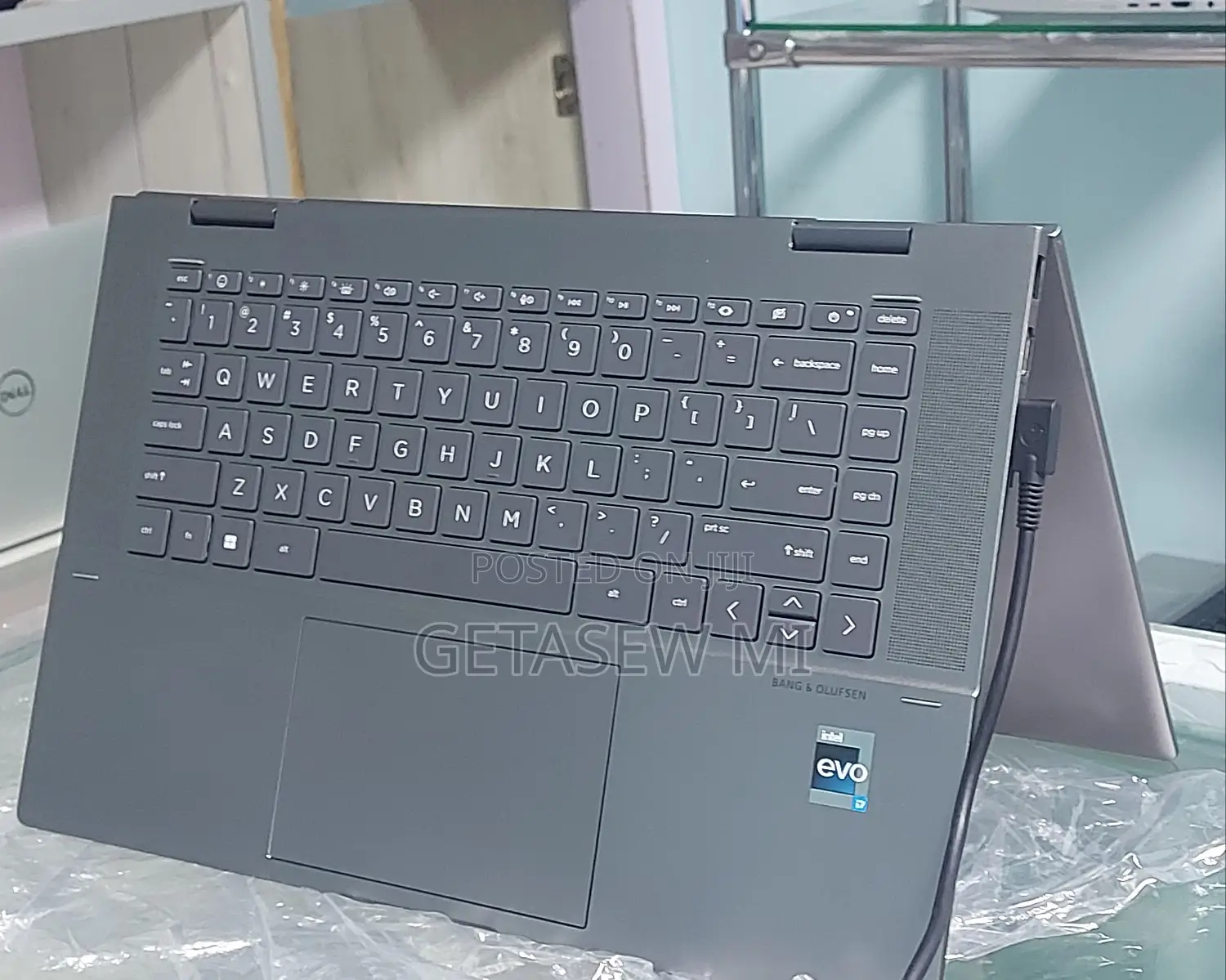 New Laptop HP Envy X360 8GB Intel Core i7 SSD 1T