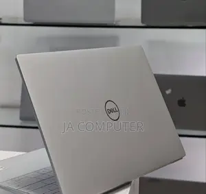 New Laptop Dell XPS 15 32GB Intel Core I7 SSD 512GB