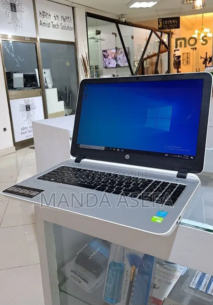 New Laptop HP Pavilion 15 8GB Intel Core I5 HDD 1T