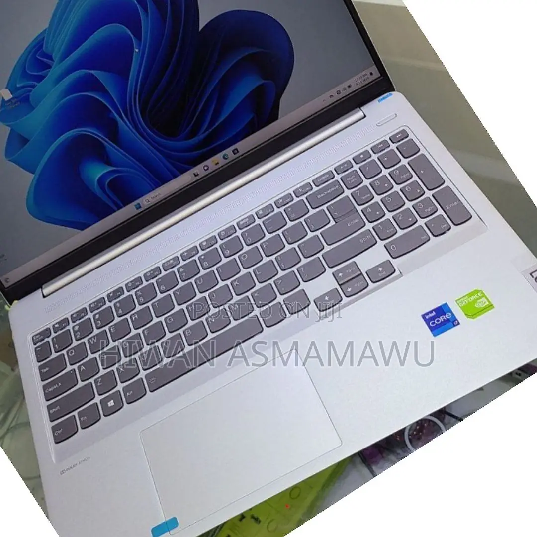 New Laptop Lenovo Ideapad 3 16GB Intel Core I7 SSD 512GB