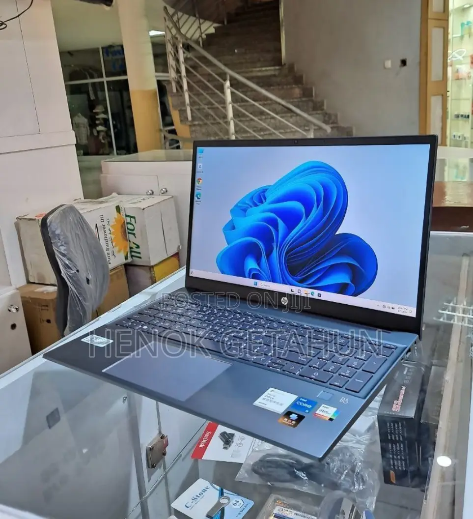 New Laptop HP Pavilion 15 16GB Intel Core I5 SSD 1T