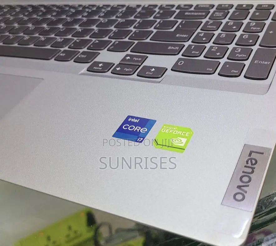 New Laptop Lenovo Ideapad 3 16GB Intel Core I7 SSD 512GB