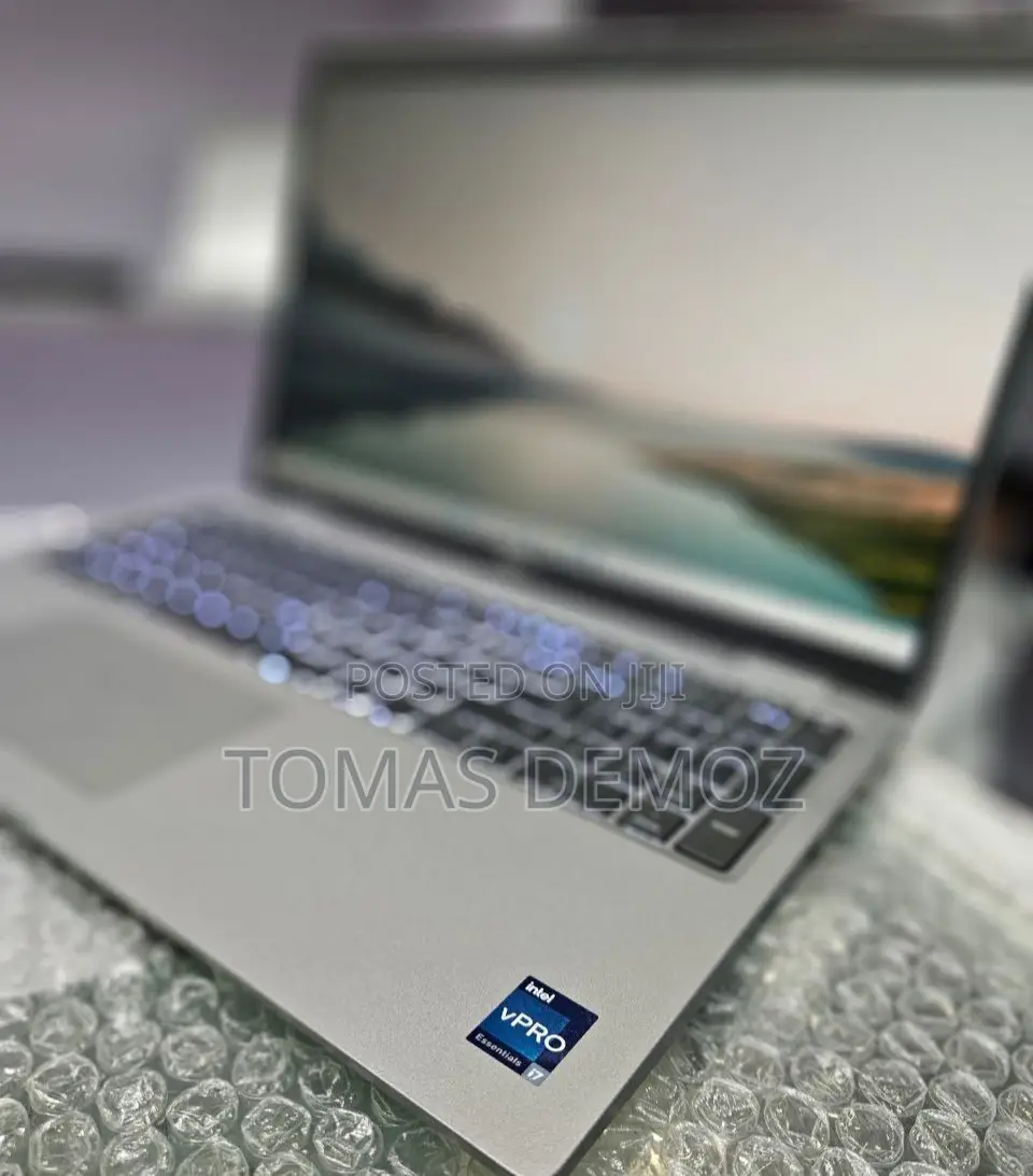 New Laptop Dell Latitude 5310 16GB Intel Core I7 SSD 512GB