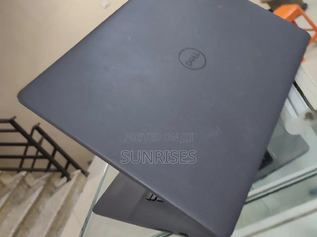 New Laptop Dell Vostro DVCI304 8GB Intel Core I5 SSD 256GB