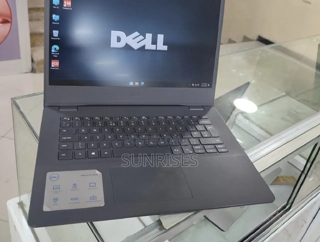 New Laptop Dell Vostro DVCI304 8GB Intel Core I5 SSD 256GB