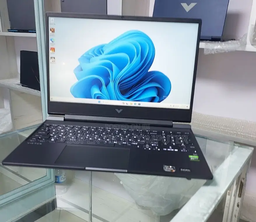 New Laptop HP Victus 16 16GB AMD Ryzen 5 SSD 512GB