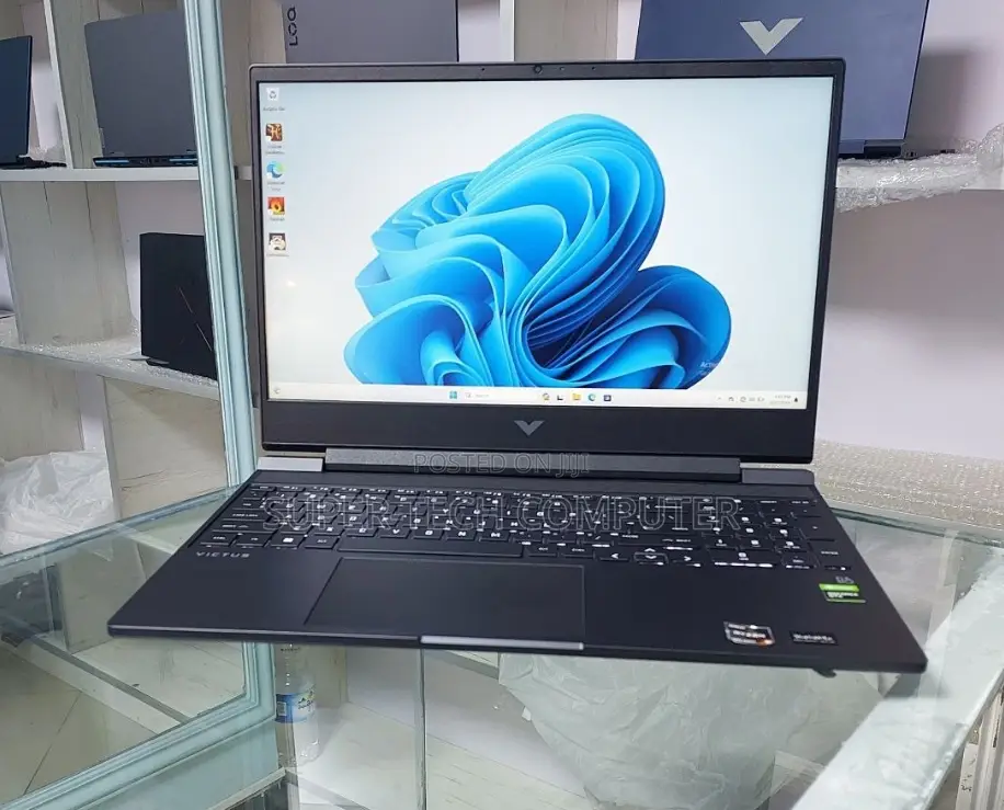 New Laptop HP Victus 16 16GB AMD Ryzen 5 SSD 512GB