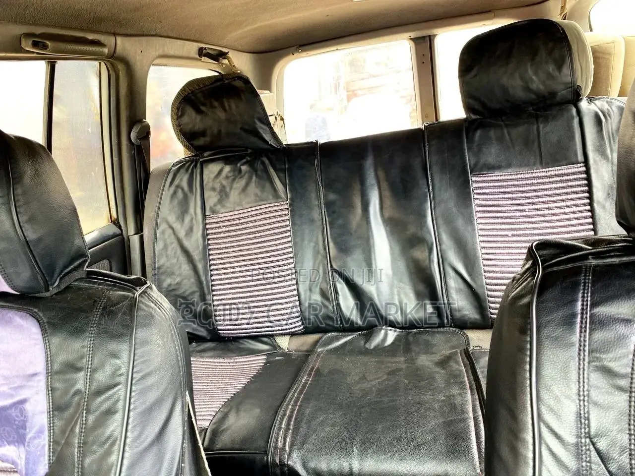 Toyota Land Cruiser 2000 White