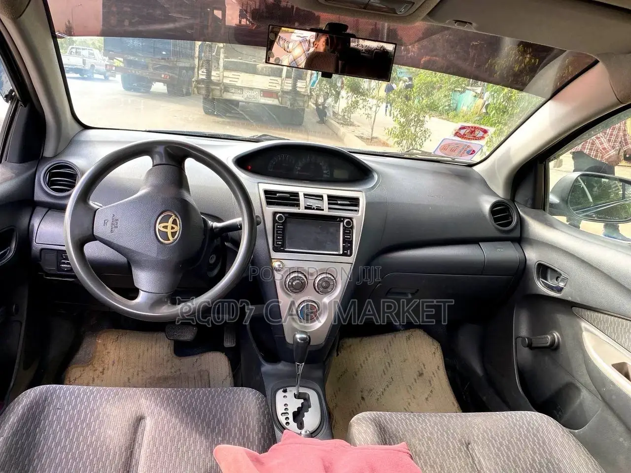 Toyota Yaris 2010 Black