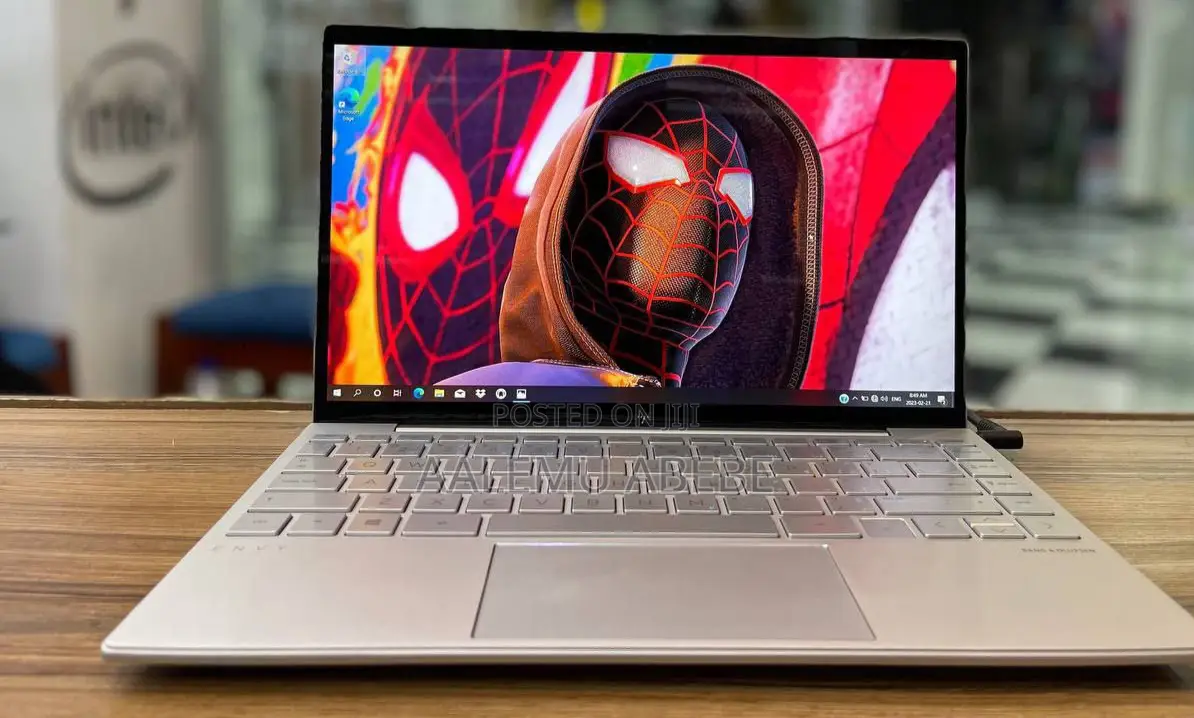 New Laptop HP Envy 13 16GB Intel Core I5 SSD 512GB