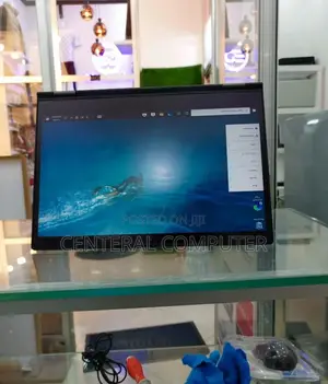 New Laptop Lenovo Yoga 330 8GB Intel Core I5 SSD 512GB