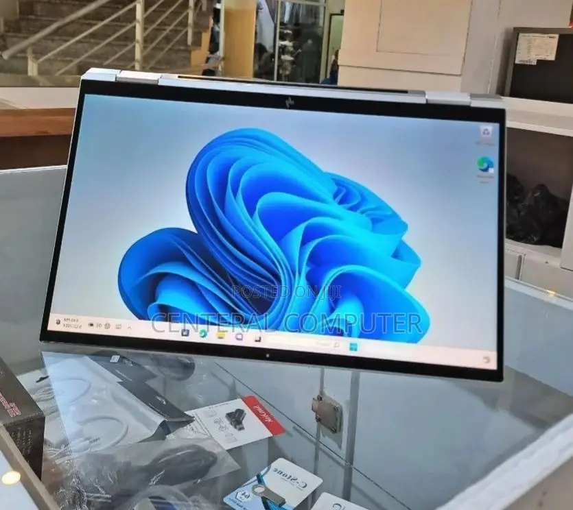 New Laptop HP EliteBook X360 1040 G7 16GB Intel Core I7 SSD 512GB